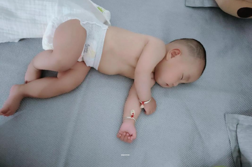 昆明孕妇肚子一跳一跳
